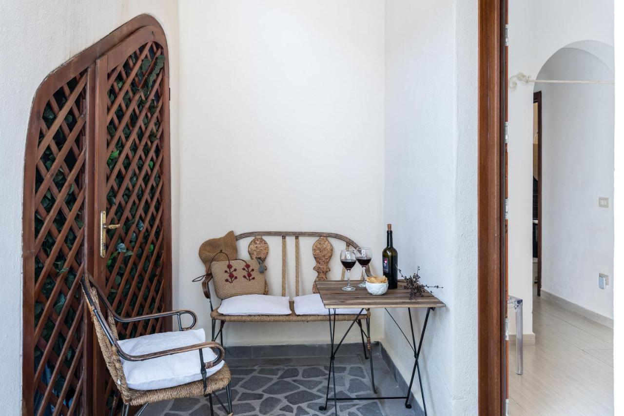 Domo Mea Terra E Domo Mea Chelu - Comfort Nel Centro Storico Di Orosei Extérieur photo