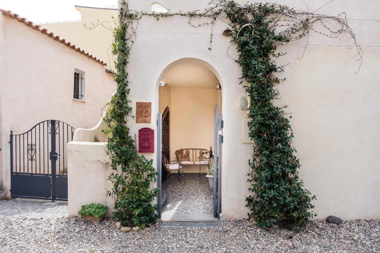 Domo Mea Terra E Domo Mea Chelu - Comfort Nel Centro Storico Di Orosei Extérieur photo