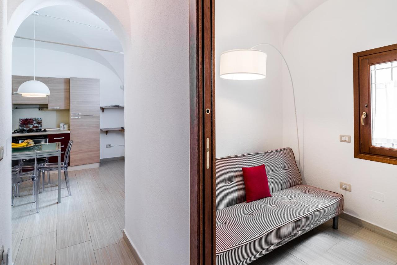 Domo Mea Terra E Domo Mea Chelu - Comfort Nel Centro Storico Di Orosei Extérieur photo