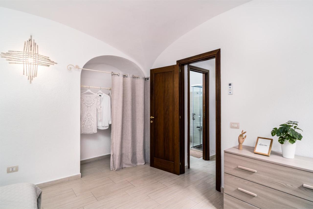 Domo Mea Terra E Domo Mea Chelu - Comfort Nel Centro Storico Di Orosei Extérieur photo