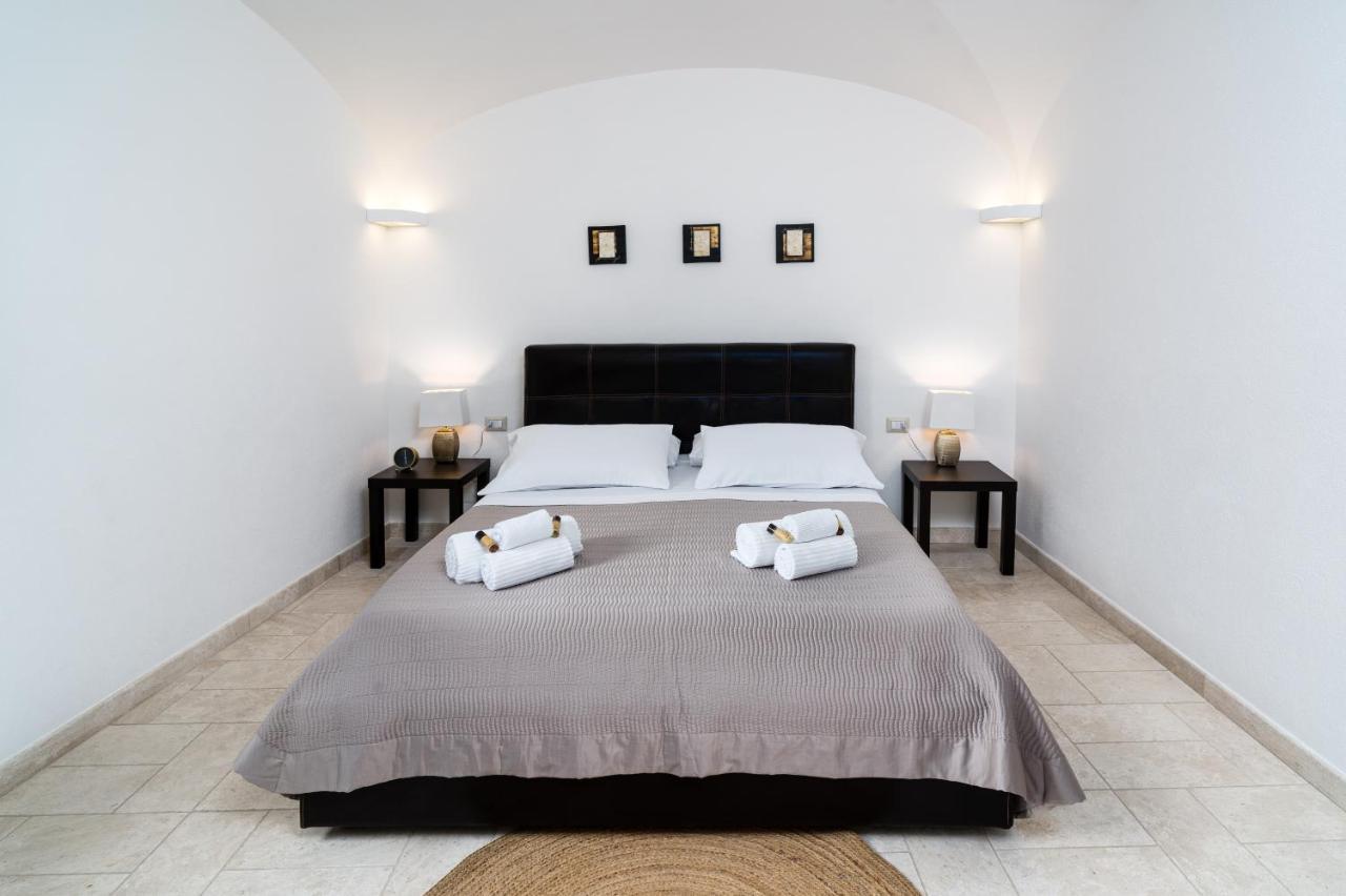 Domo Mea Terra E Domo Mea Chelu - Comfort Nel Centro Storico Di Orosei Extérieur photo